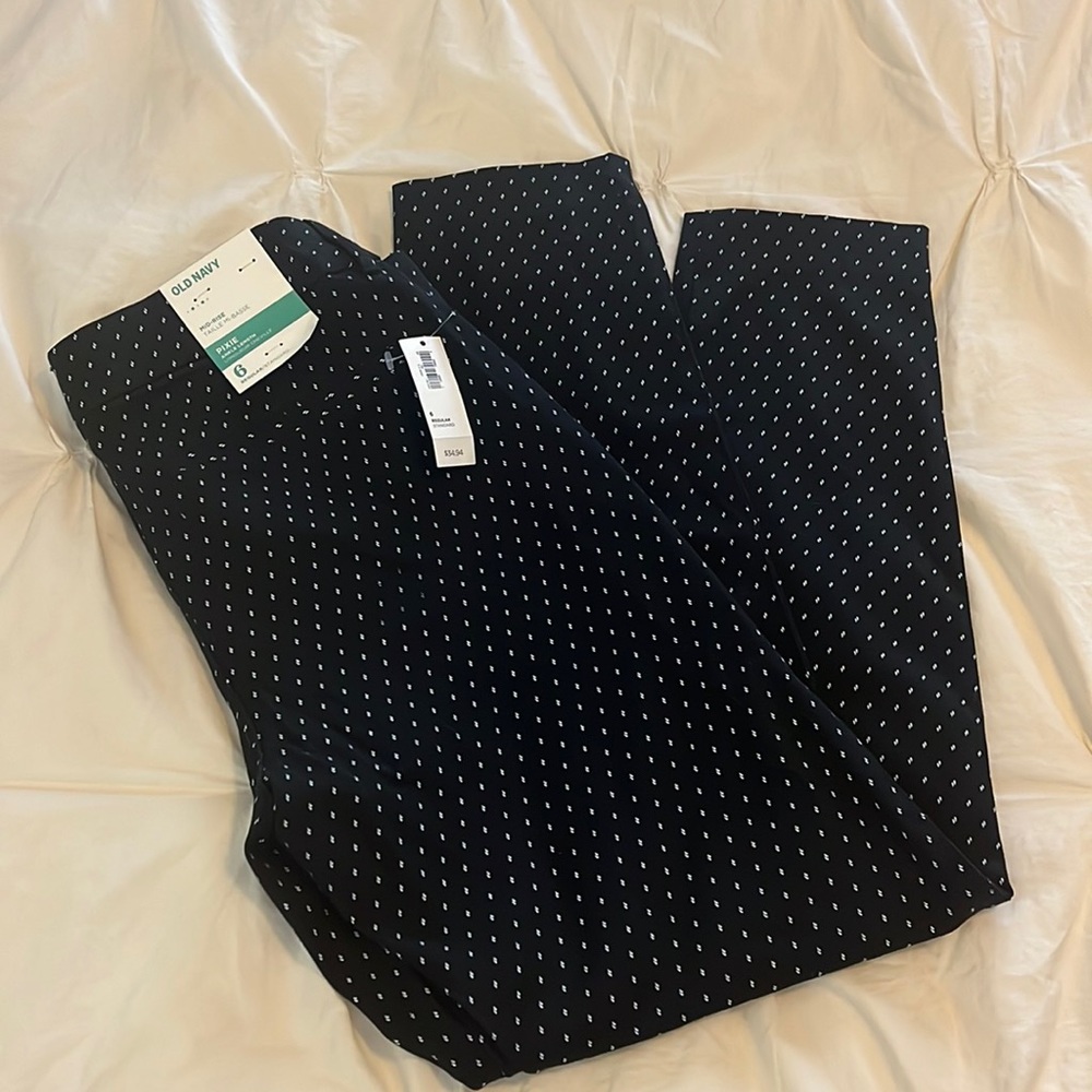 Beautiful pixie ankle pants brand new with tags!